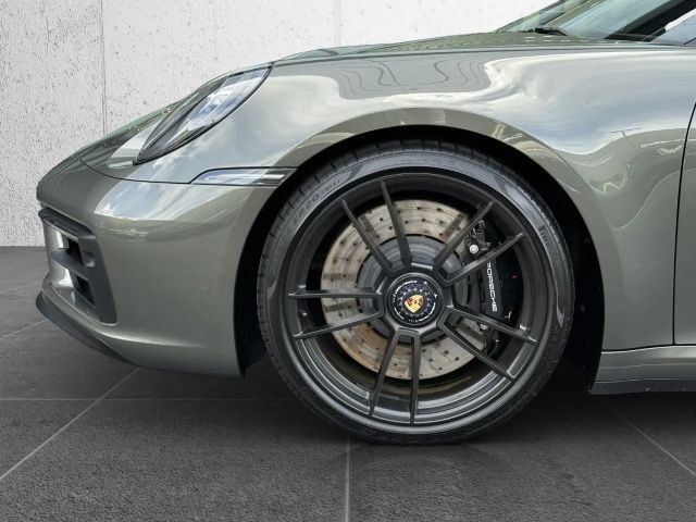 Porsche 992 Cabrio Carrera GTS