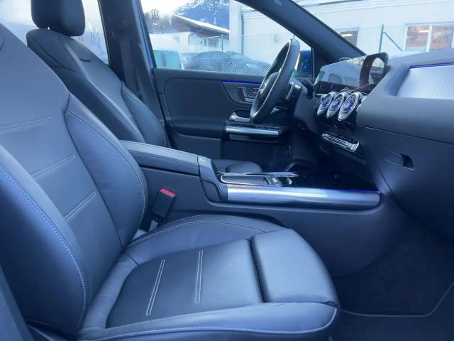 Mercedes-Benz EQA 300 4MATIC AMG Line