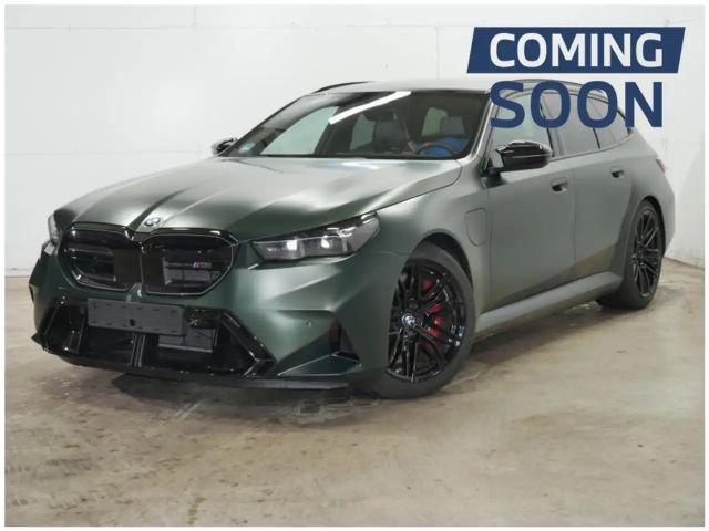 BMW M5 FROZEN DEEP GREEN - UNIEK - 40 GRAM CO2