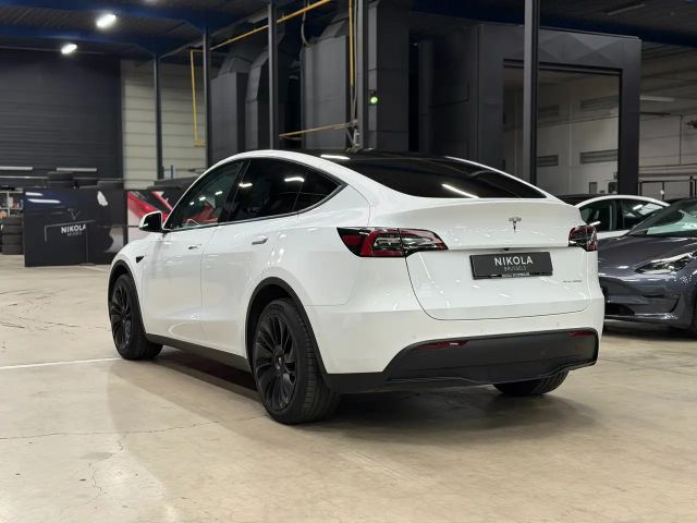 Tesla Model Y AWD Long Range