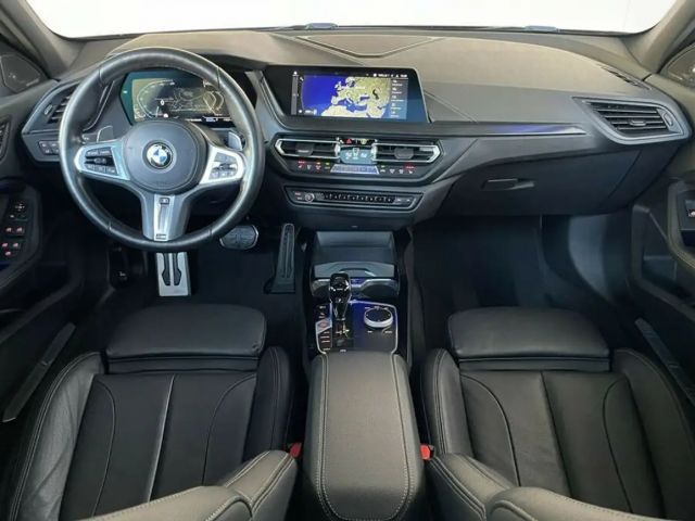 BMW 120 120d Sedan xDrive