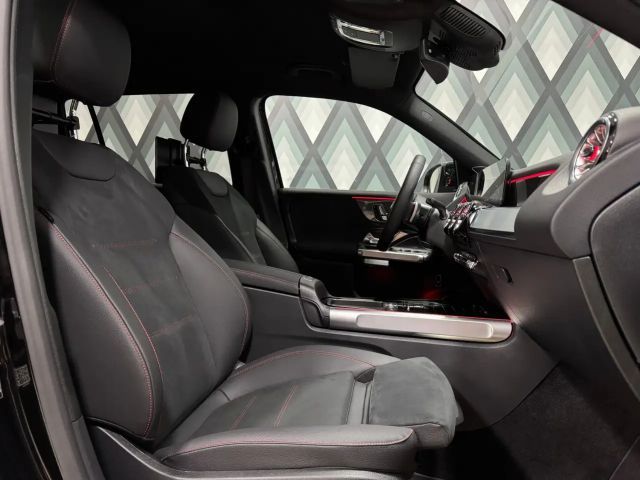 Mercedes-Benz GLB 180 AMG Line