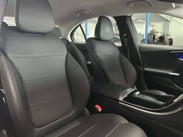 Mercedes-Benz C 200 AVANTGARDE Sedan