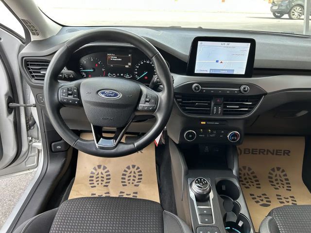 Ford Focus Cool & Connect
