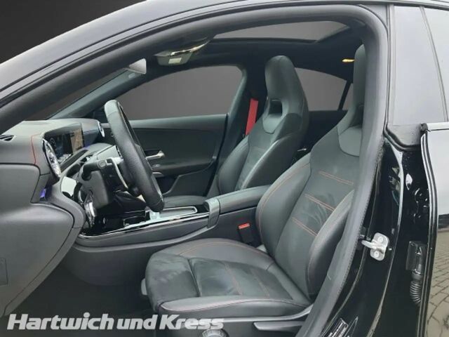 Mercedes-Benz CLA 35 AMG AMG Line Sedan