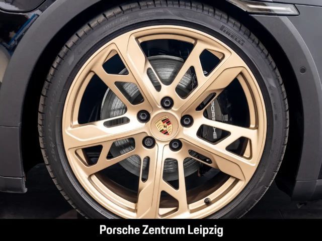 Porsche Taycan 4S Cross Turismo