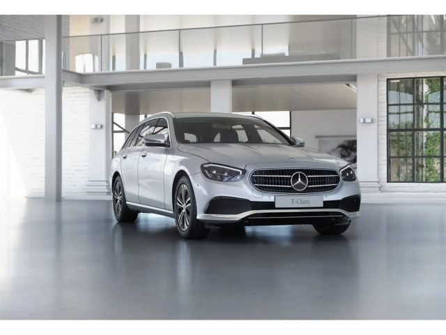 Mercedes-Benz E 220 AVANTGARDE E 220 d Estate