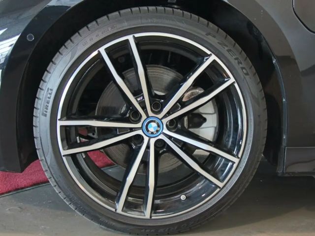 BMW 320 320e M-Sport Touring xDrive