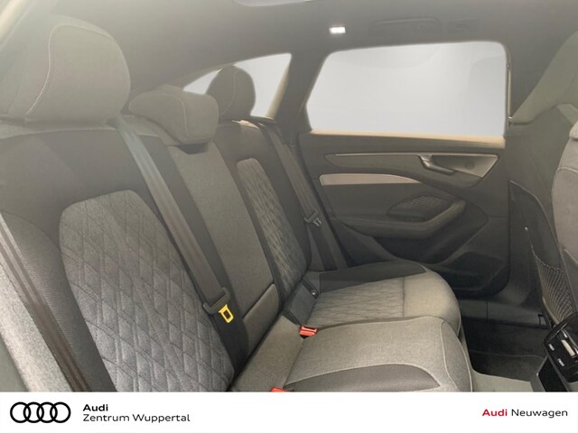 Audi A6 Avant Quattro S-Tronic