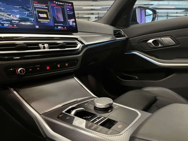 BMW 330 330d M-Sport Sedan