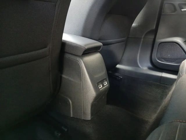 Peugeot E-2008 Active Pack