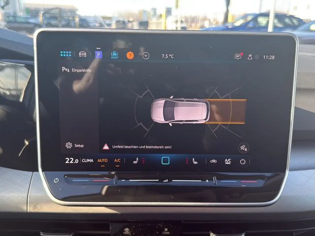 Volkswagen Golf 4Me TSI