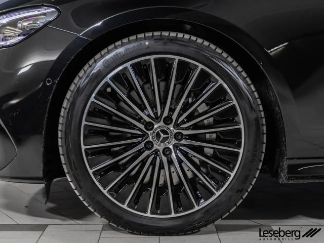 Mercedes-Benz E 220 AMG Line E 220 d Sedan