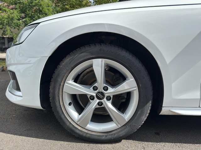 Audi A4 35 TFSI Avant S-Tronic
