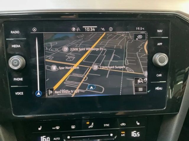 Volkswagen Passat 1.5 TSI Elegance Elegance