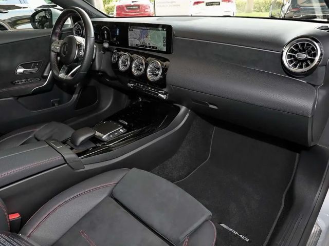 Mercedes-Benz A 35 AMG 4MATIC AMG Line
