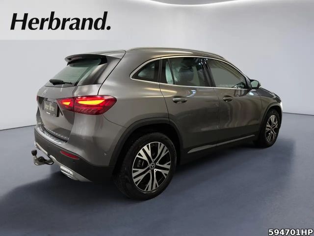 Mercedes-Benz GLA 200 GLA 200 d Progressive