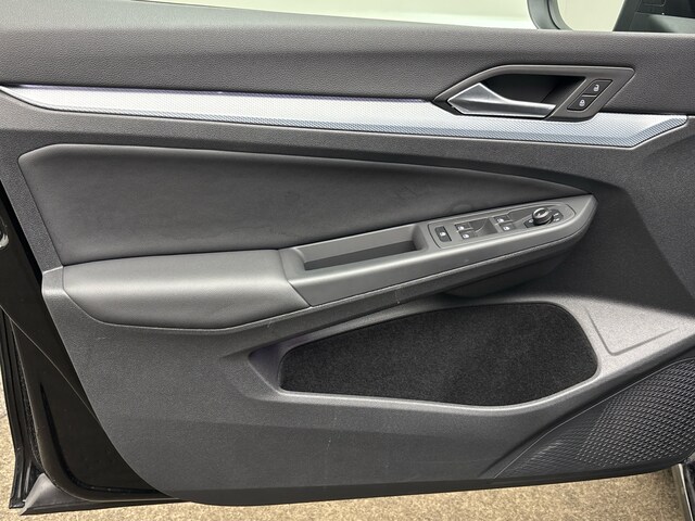 Volkswagen Golf 1.5 eTSI Golf VIII Life