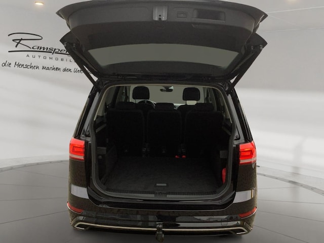 Volkswagen Touran 1.5 TSI DSG R-Line