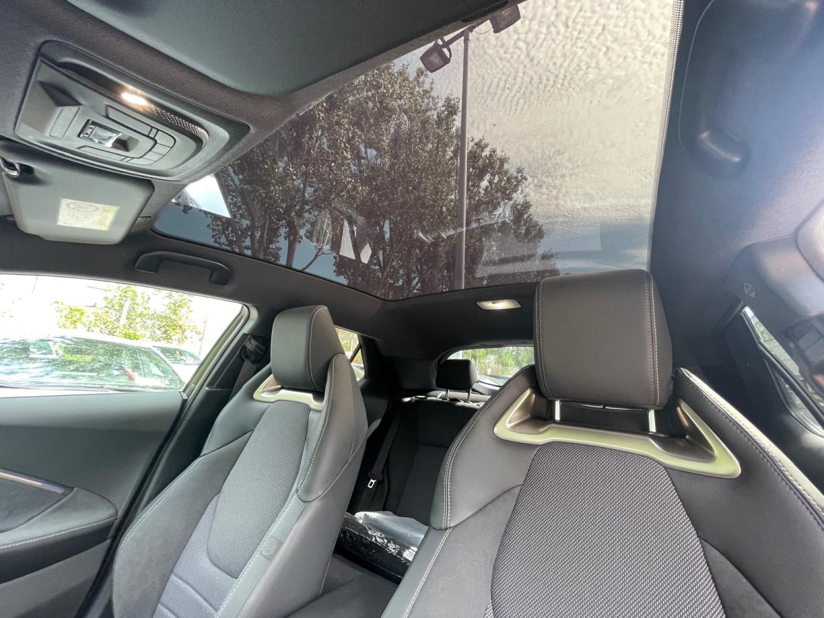 Toyota C-HR 5-deurs Lounge