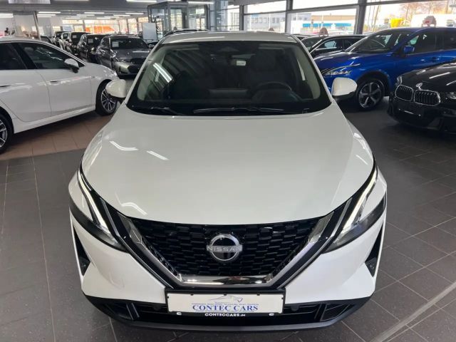 Nissan Qashqai 1.3 Connecta LED+KEYLESS+360°+ACC+VC uvm