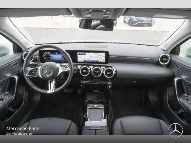 Mercedes-Benz A 200 Progressive