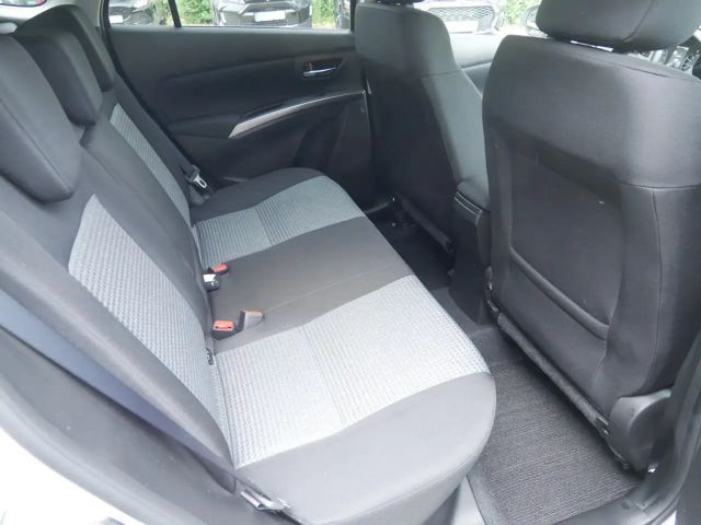 Suzuki S-Cross AllGrip Hybrid