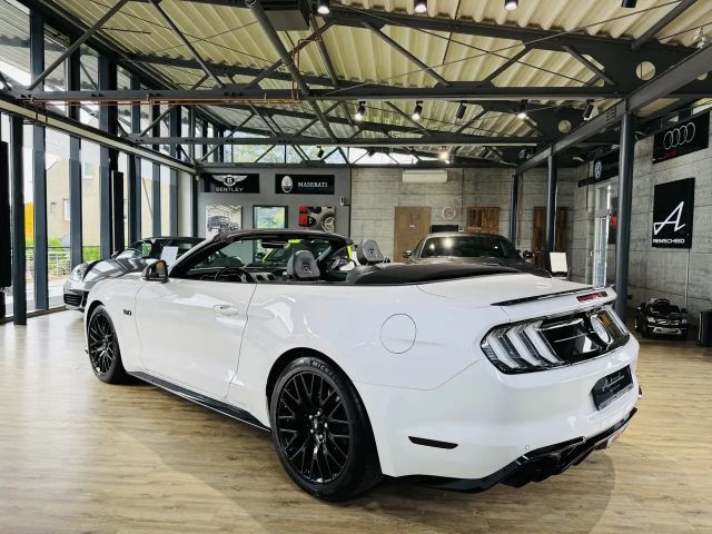 Ford Mustang Convertible GT 5.0 V8