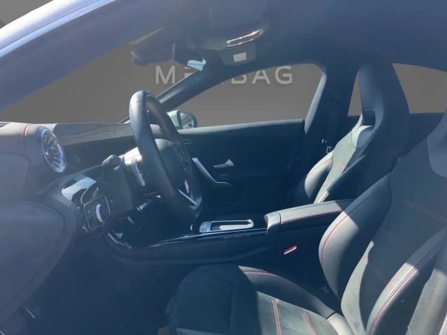 Mercedes-Benz CLA 200 AMG Line CLA 200 d Coupé