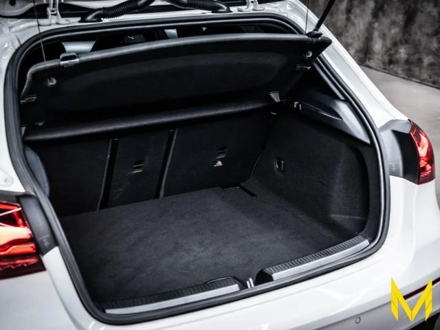 Mercedes-Benz A 180 AMG Line