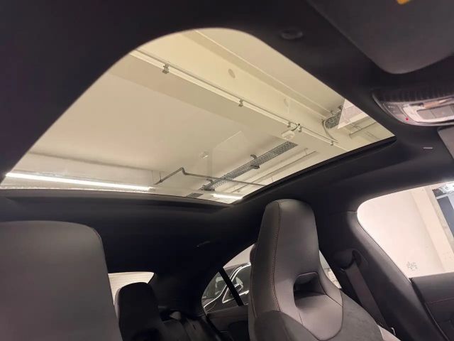 Mercedes-Benz CLA 200 AMG Line Coupé