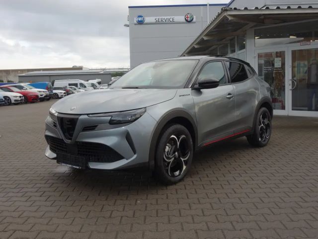 Alfa Romeo Junior 1.2 VGT Schiebedach/ACC/LED/DAB/PDC/RfK180°/SHZ