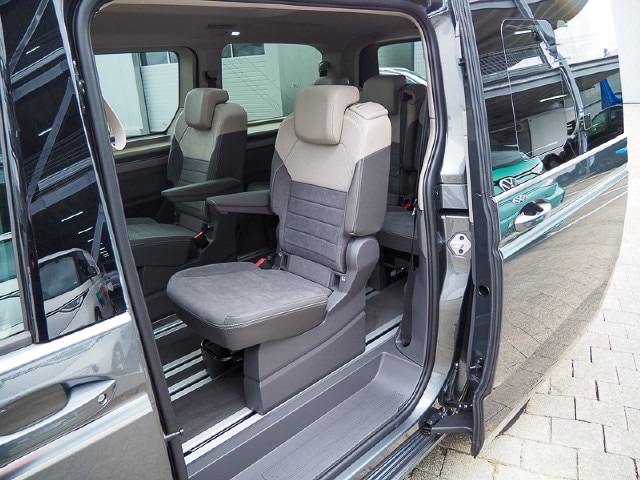 Volkswagen Multivan 2.0 TDI DSG Lang Style T7