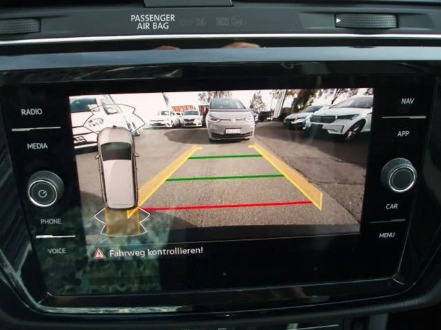 Volkswagen Touran BMT DSG Highline