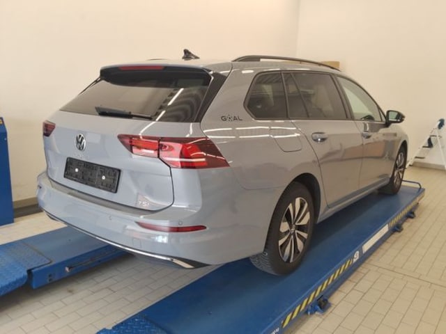 Volkswagen Golf 1.5 eTSI DSG Variant