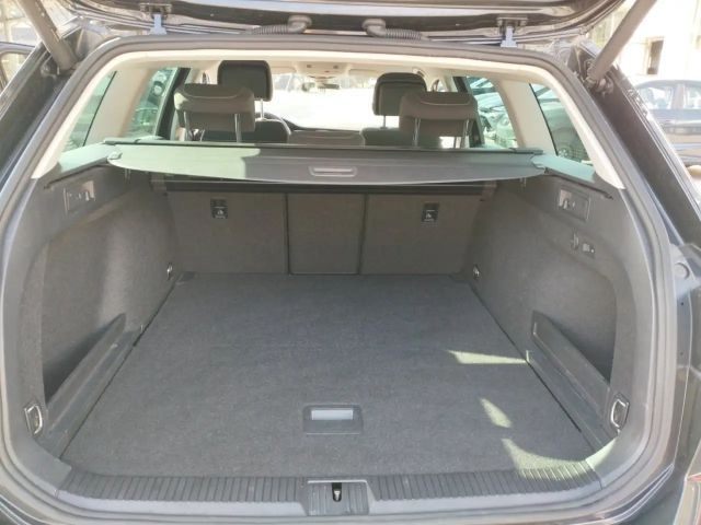 Volkswagen Passat Business DSG Variant