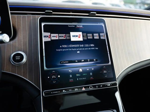 Mercedes-Benz EQS 450 Sedan