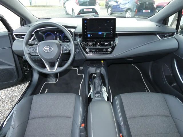 Toyota Corolla Hybride Team D