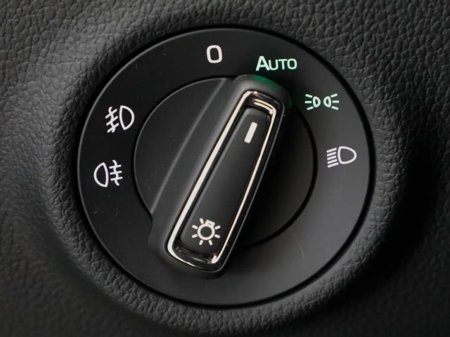 Skoda Superb Ambition Combi