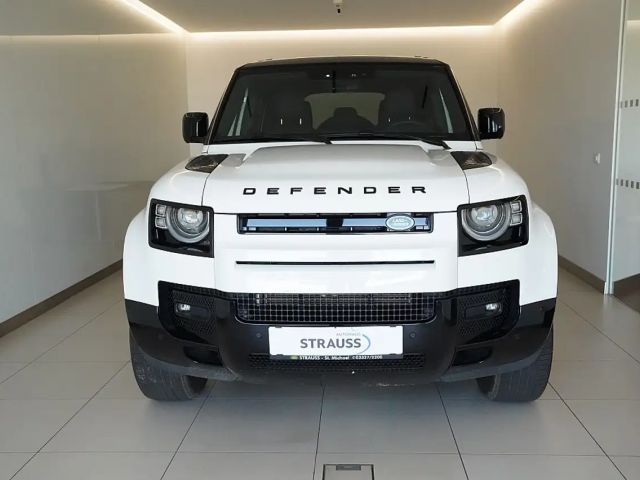 Land Rover Defender 110 D250 Dynamic SE