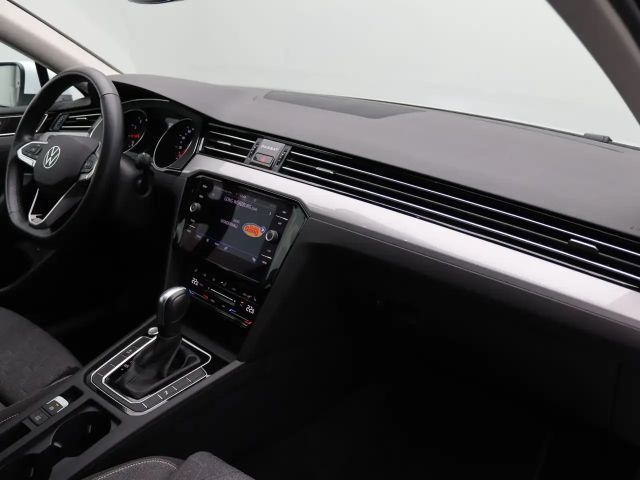 Volkswagen Passat 1.5 TSI Business DSG Variant