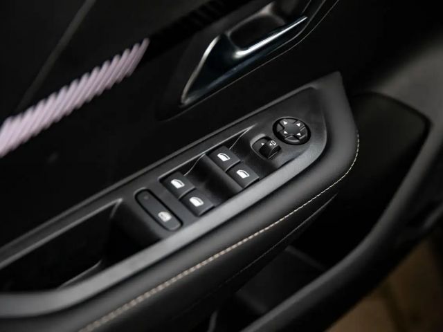 Peugeot 208 100 PK AT | Camera | Airco | Parkeers. v&a | Ca...