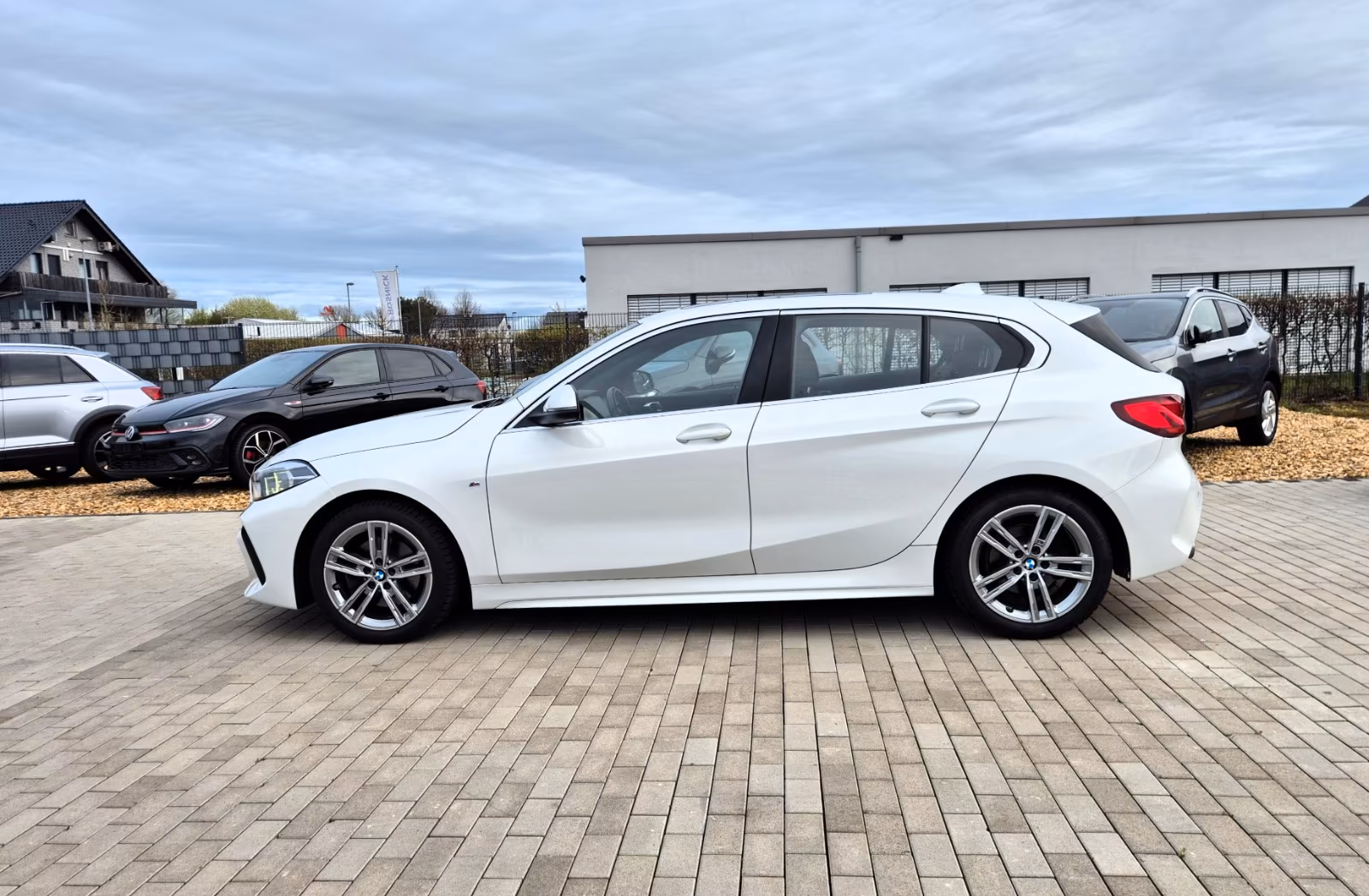 BMW 118 118i M-Sport Sedan