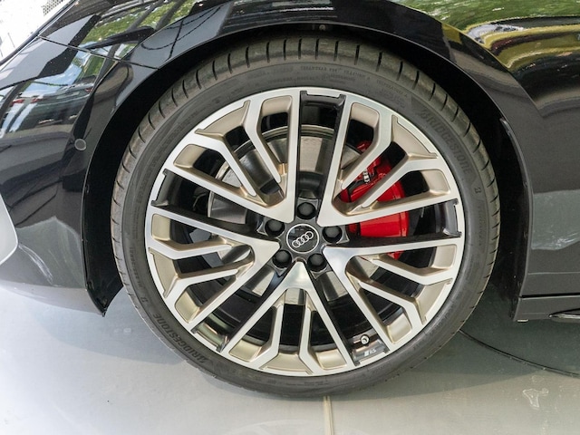 Audi A6 Avant Quattro S-Tronic