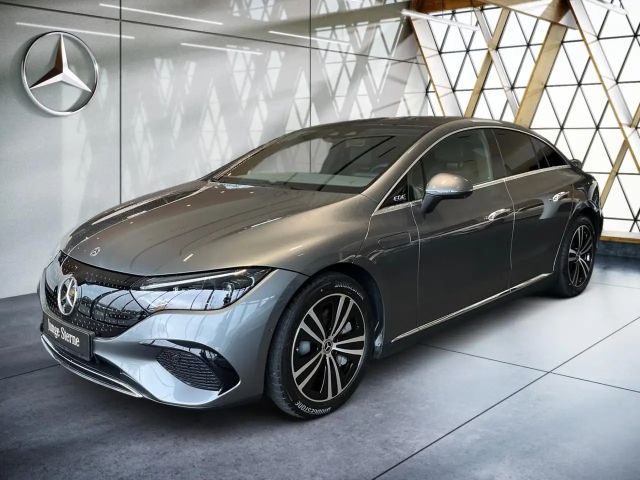 Mercedes-Benz EQE 300 Sedan
