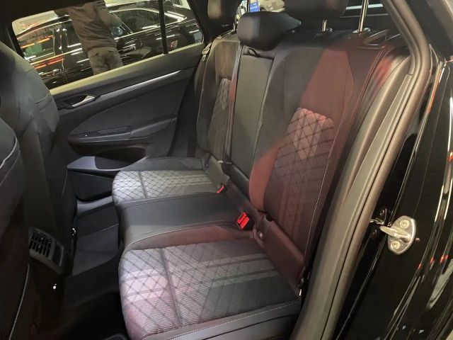 Volkswagen Golf 2.0 TDI DSG R-Line Variant