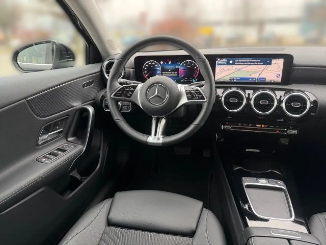 Mercedes-Benz A 180 LENKRADHEIZUNG LED HP USB PAKET