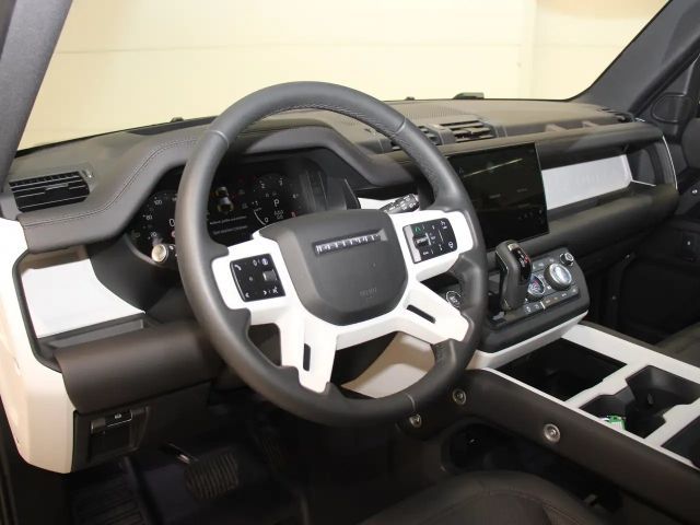 Land Rover Defender 110 D300 Dynamic SE