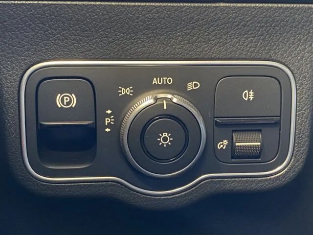 Mercedes-Benz GLA 200 Progressive