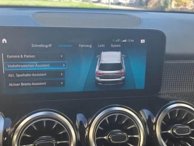 Mercedes-Benz EQB 300